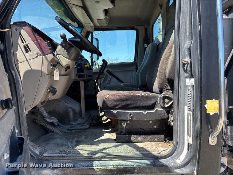 image for item FB3377 2004 Sterling L9500 dump truck