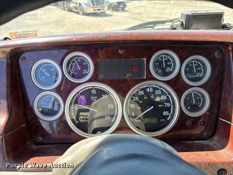 image for item FB3377 2004 Sterling L9500 dump truck