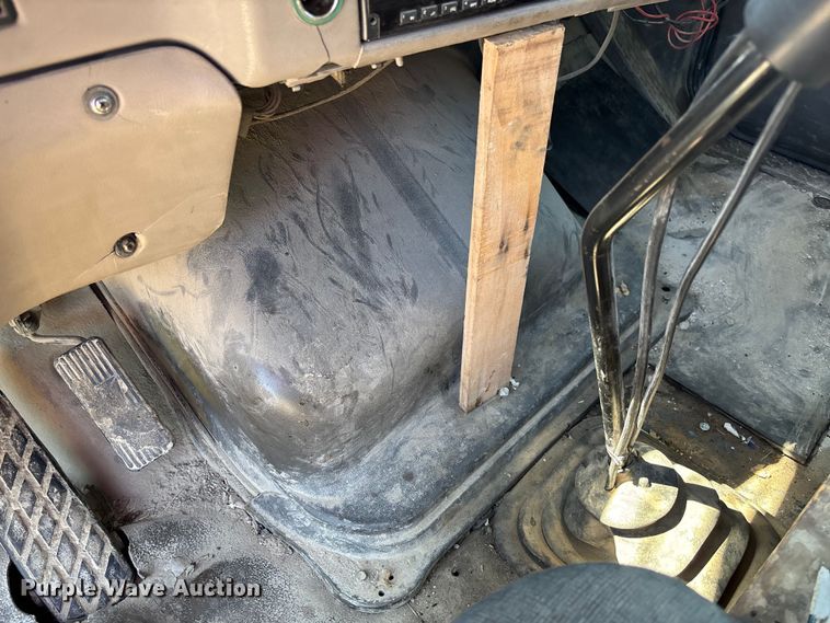 image for item FB3377 2004 Sterling L9500 dump truck