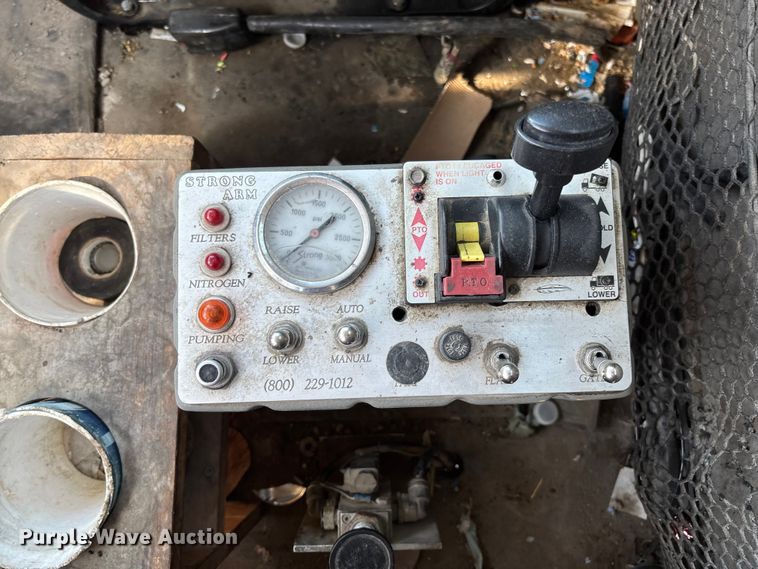 image for item FB3377 2004 Sterling L9500 dump truck