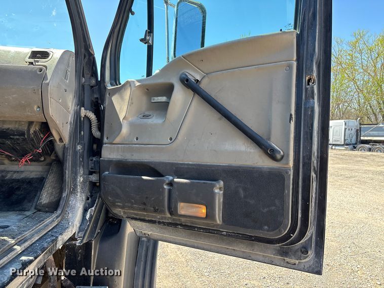 image for item FB3377 2004 Sterling L9500 dump truck