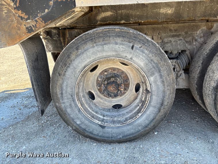 image for item FB3377 2004 Sterling L9500 dump truck