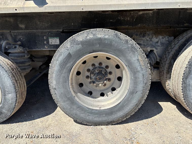 image for item FB3377 2004 Sterling L9500 dump truck