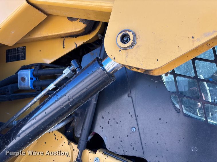 image for item FB3461 2019 Caterpillar 262D skid steer loader