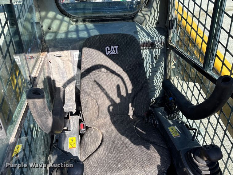 image for item FB3461 2019 Caterpillar 262D skid steer loader