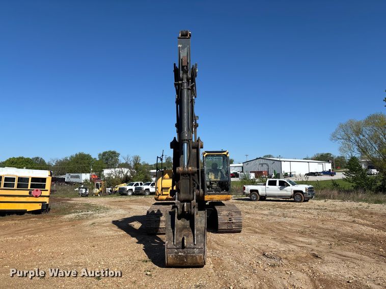 image for item FB3462 2012 John Deere FF225DX excavator