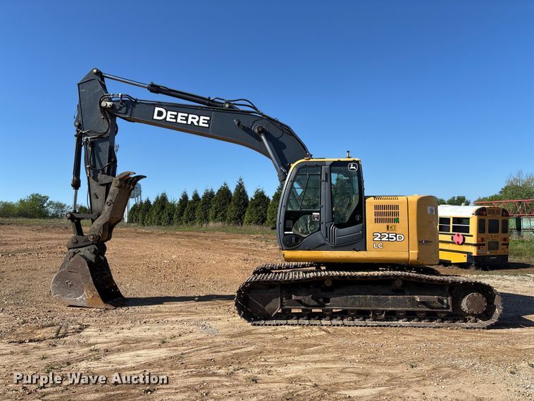 image for item FB3462 2012 John Deere FF225DX excavator