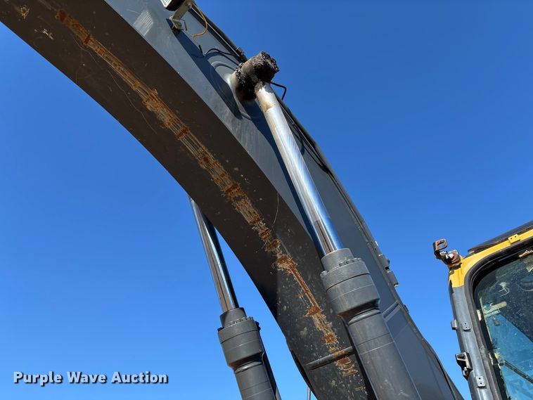 image for item FB3462 2012 John Deere FF225DX excavator