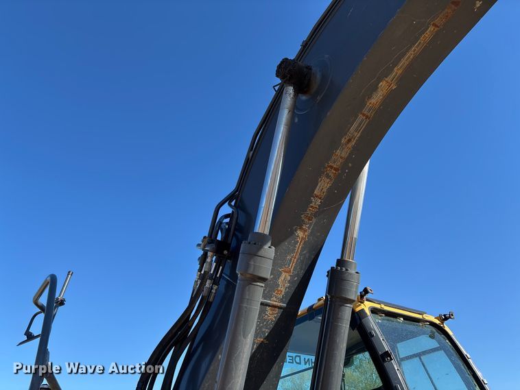 image for item FB3462 2012 John Deere FF225DX excavator
