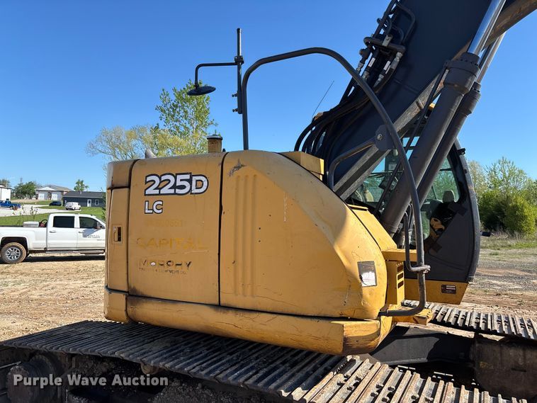 image for item FB3462 2012 John Deere FF225DX excavator