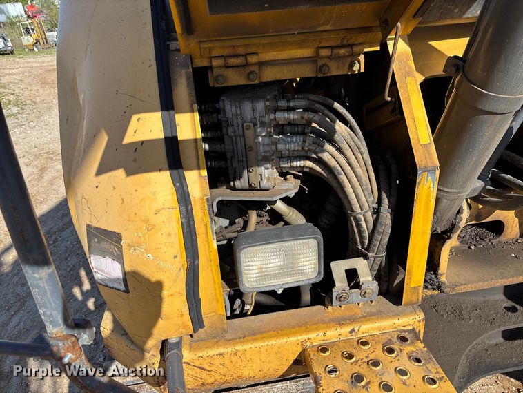 image for item FB3462 2012 John Deere FF225DX excavator