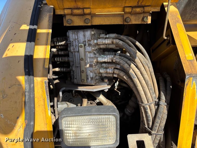 image for item FB3462 2012 John Deere FF225DX excavator