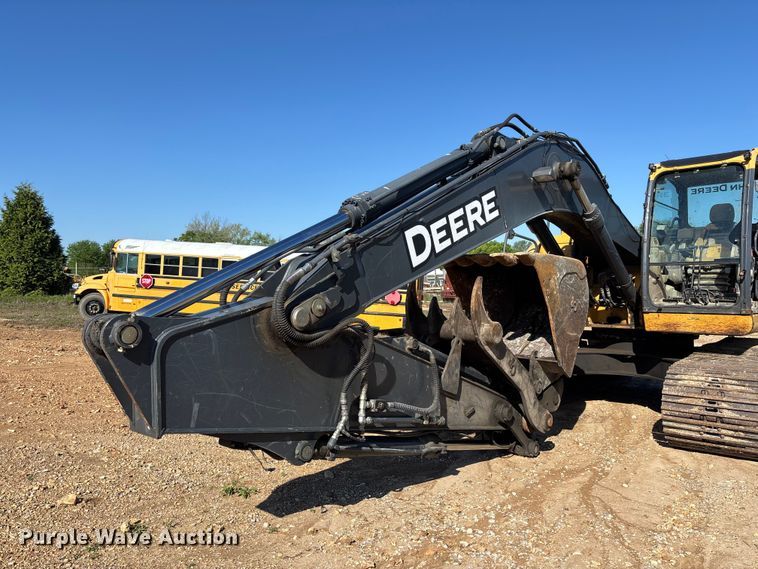 image for item FB3462 2012 John Deere FF225DX excavator