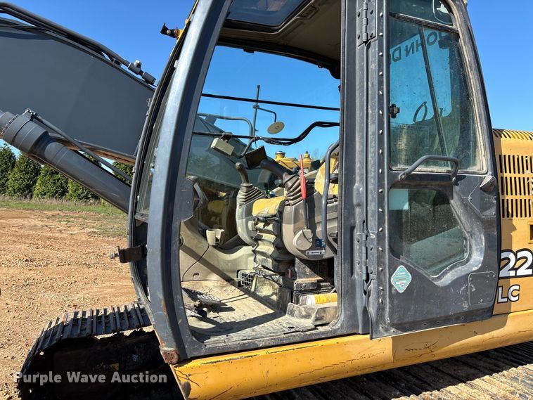 image for item FB3462 2012 John Deere FF225DX excavator