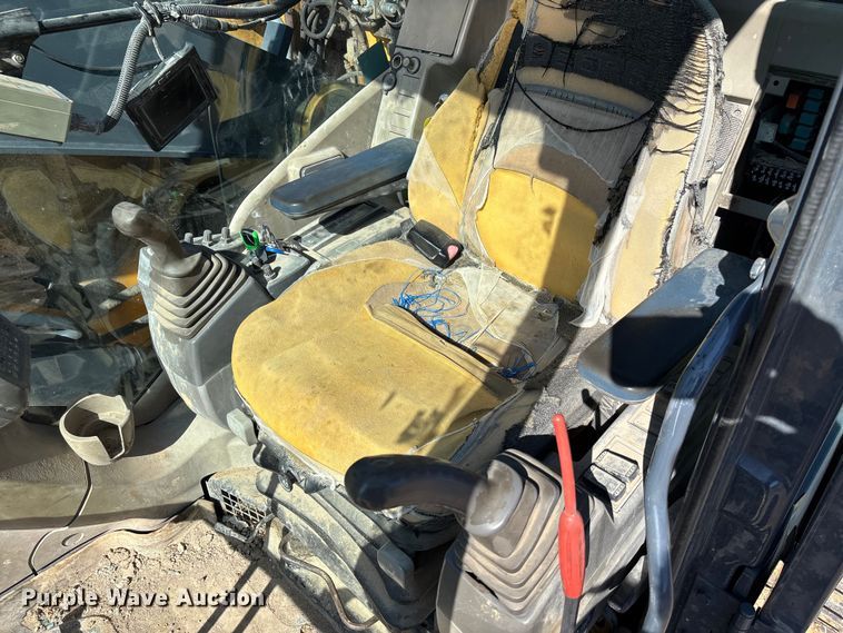 image for item FB3462 2012 John Deere FF225DX excavator