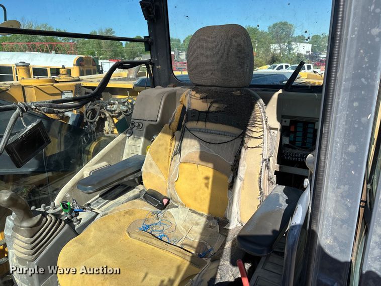 image for item FB3462 2012 John Deere FF225DX excavator
