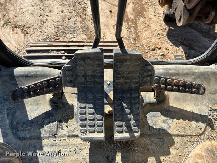 image for item FB3462 2012 John Deere FF225DX excavator