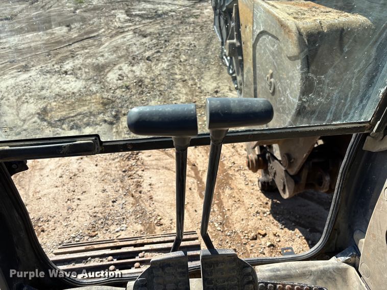 image for item FB3462 2012 John Deere FF225DX excavator