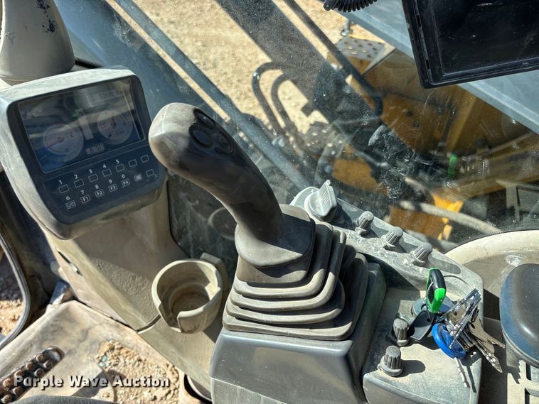 image for item FB3462 2012 John Deere FF225DX excavator
