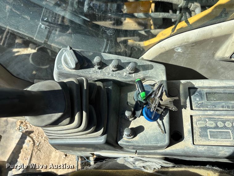 image for item FB3462 2012 John Deere FF225DX excavator