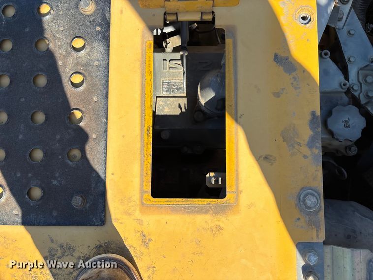 image for item FB3462 2012 John Deere FF225DX excavator