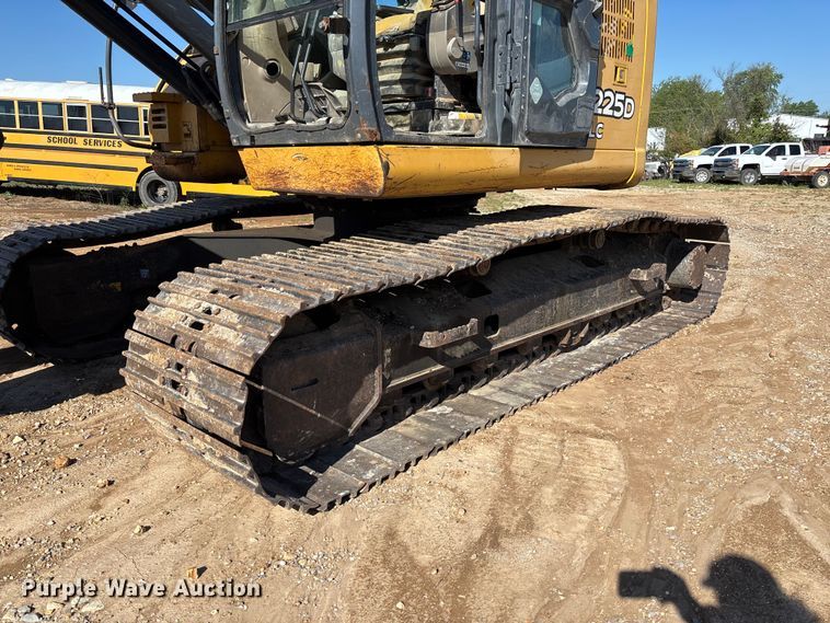 image for item FB3462 2012 John Deere FF225DX excavator