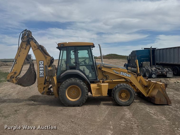 image for item FB7325 2004 John Deere 310SG backhoe