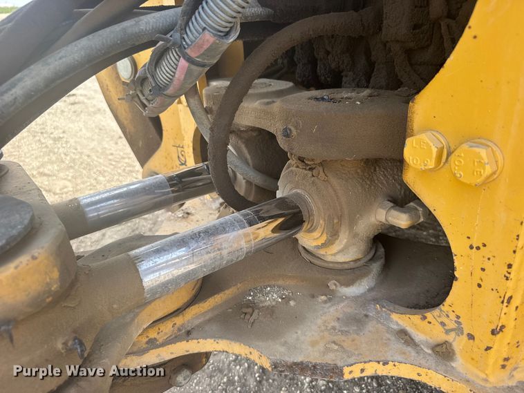 image for item FB7325 2004 John Deere 310SG backhoe