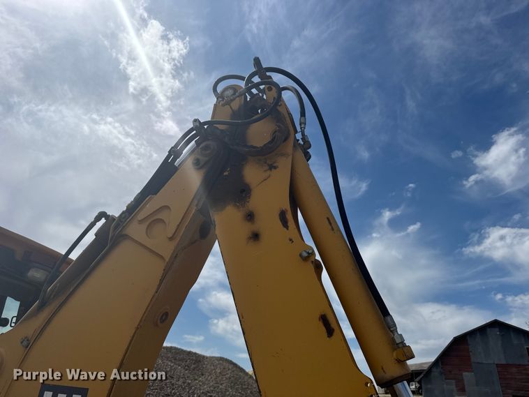 image for item FB7325 2004 John Deere 310SG backhoe