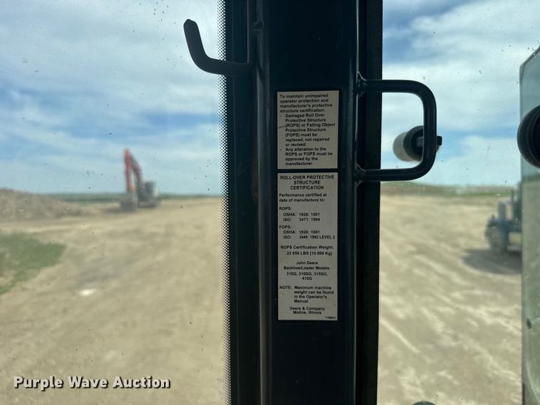 image for item FB7325 2004 John Deere 310SG backhoe