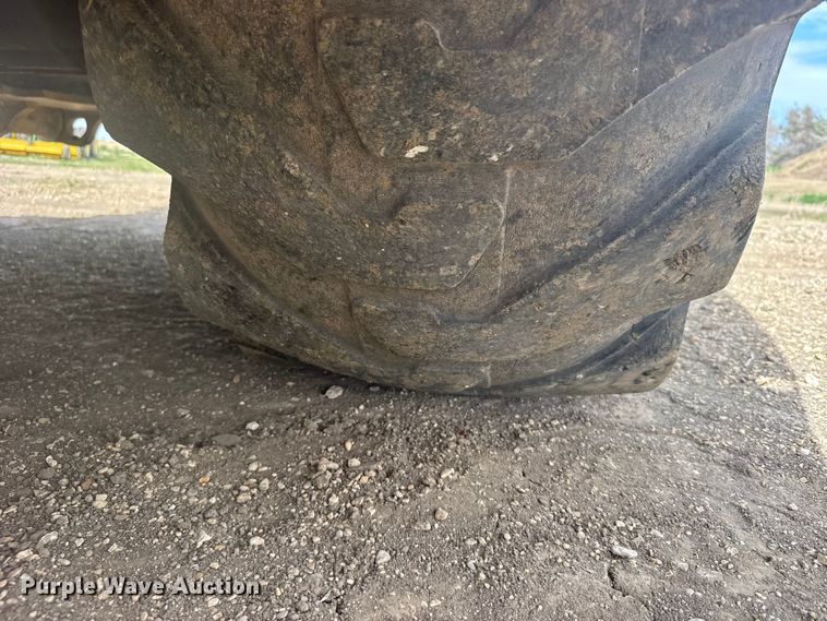 image for item FB7325 2004 John Deere 310SG backhoe