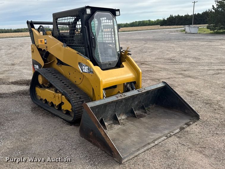 image for item FB7361 2011 Caterpillar 259B3 tracked skid steer loader