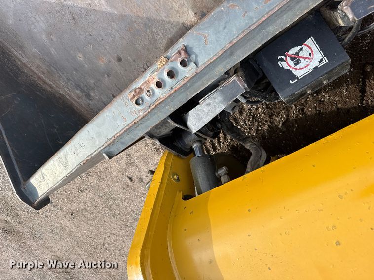 image for item FB7361 2011 Caterpillar 259B3 tracked skid steer loader