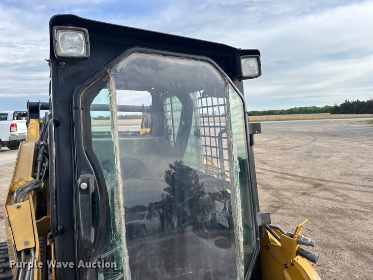 image for item FB7361 2011 Caterpillar 259B3 tracked skid steer loader