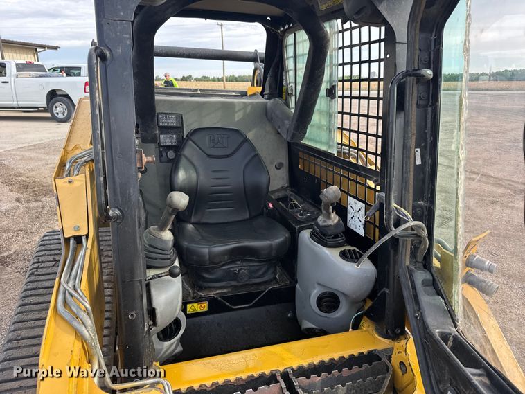 image for item FB7361 2011 Caterpillar 259B3 tracked skid steer loader