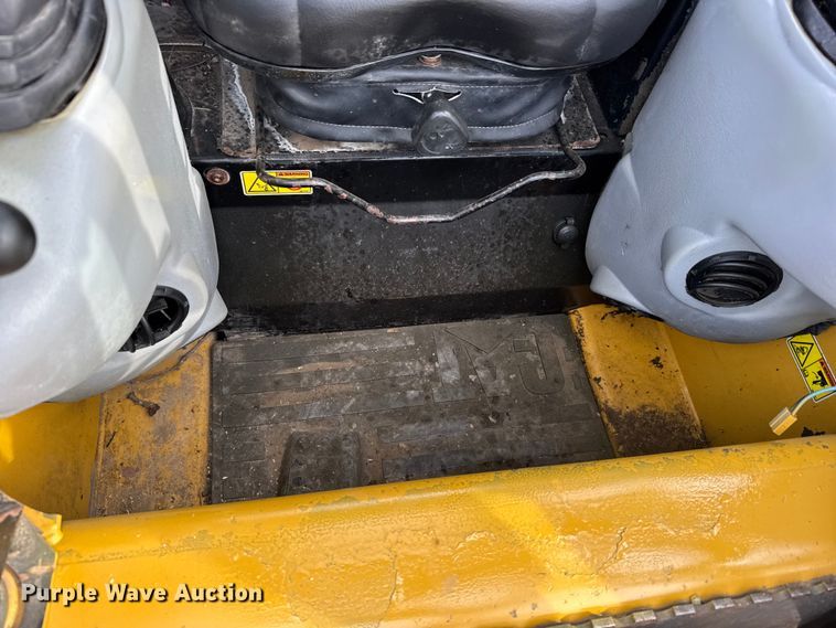 image for item FB7361 2011 Caterpillar 259B3 tracked skid steer loader