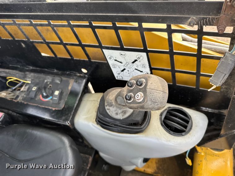 image for item FB7361 2011 Caterpillar 259B3 tracked skid steer loader