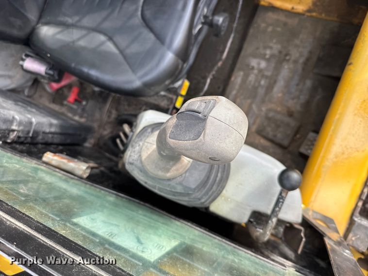 image for item FB7361 2011 Caterpillar 259B3 tracked skid steer loader