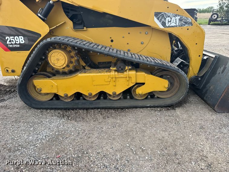 image for item FB7361 2011 Caterpillar 259B3 tracked skid steer loader