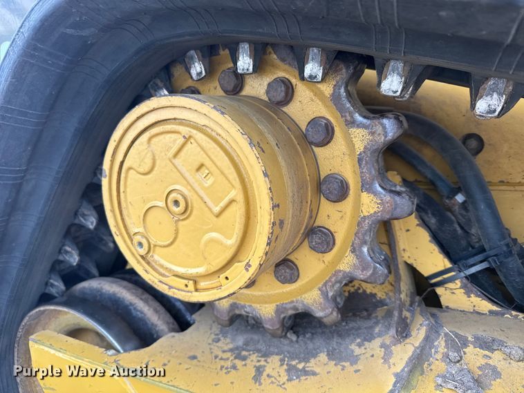 image for item FB7361 2011 Caterpillar 259B3 tracked skid steer loader