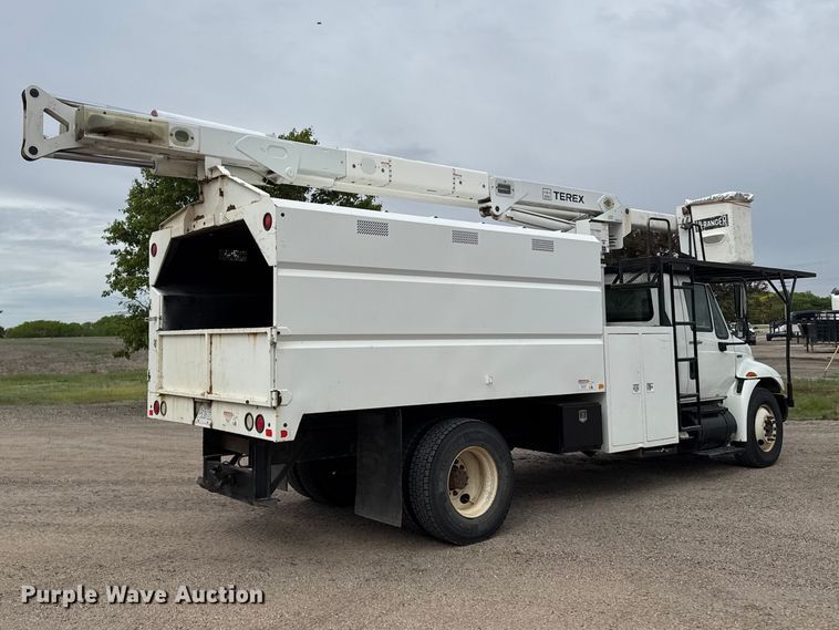 image for item FB7366 2009 International 4300 forestry bucket truck