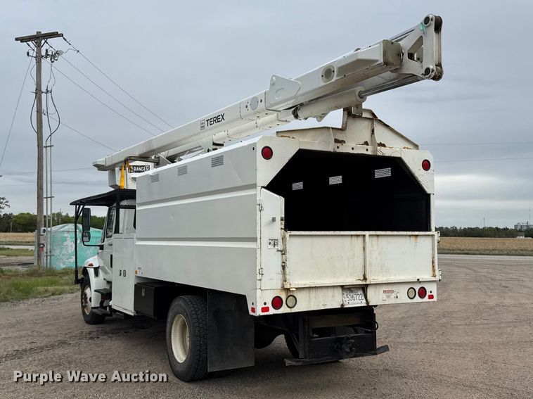 image for item FB7366 2009 International 4300 forestry bucket truck