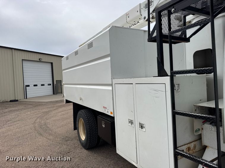 image for item FB7366 2009 International 4300 forestry bucket truck