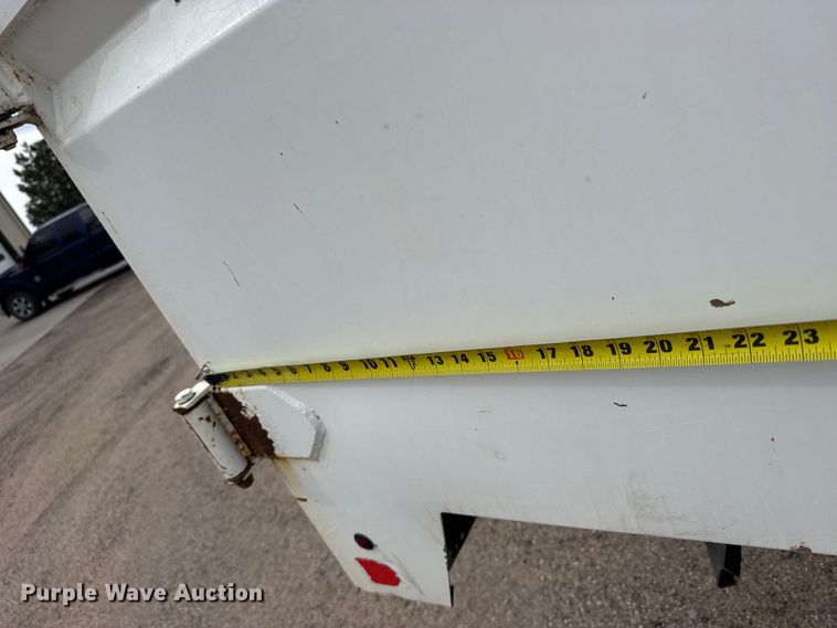 image for item FB7366 2009 International 4300 forestry bucket truck