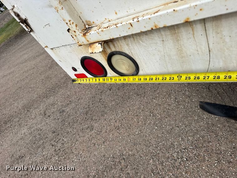 image for item FB7366 2009 International 4300 forestry bucket truck