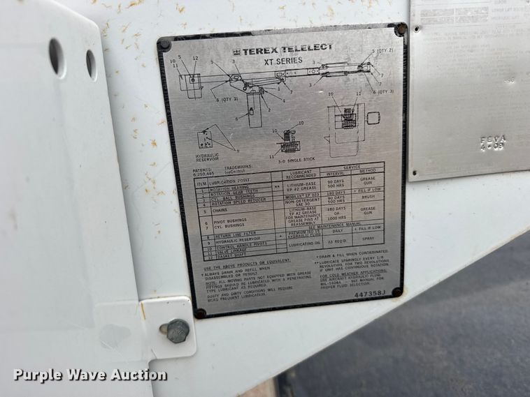 image for item FB7366 2009 International 4300 forestry bucket truck