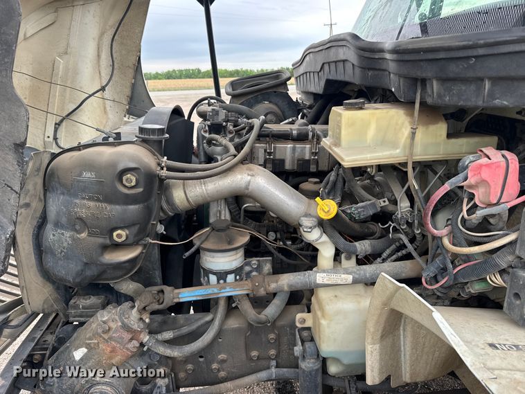 image for item FB7366 2009 International 4300 forestry bucket truck