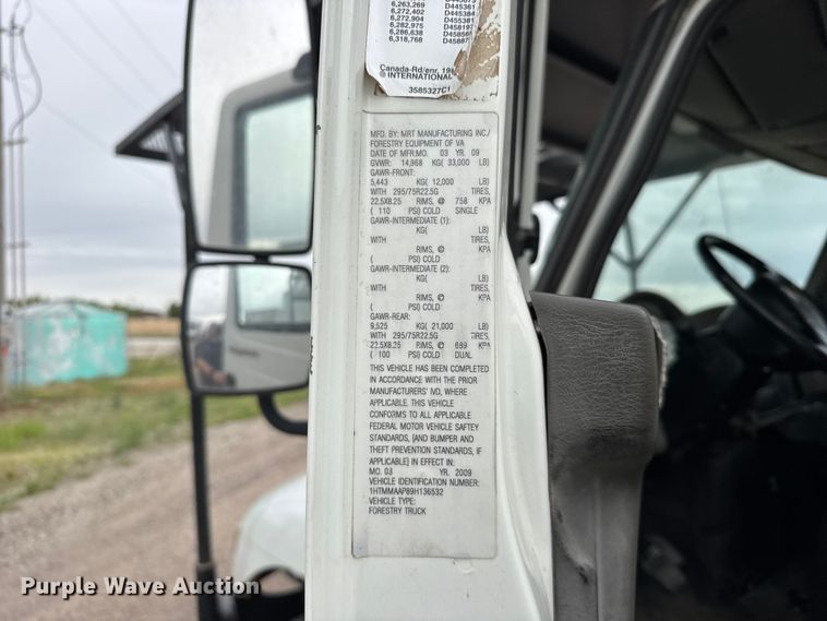 image for item FB7366 2009 International 4300 forestry bucket truck