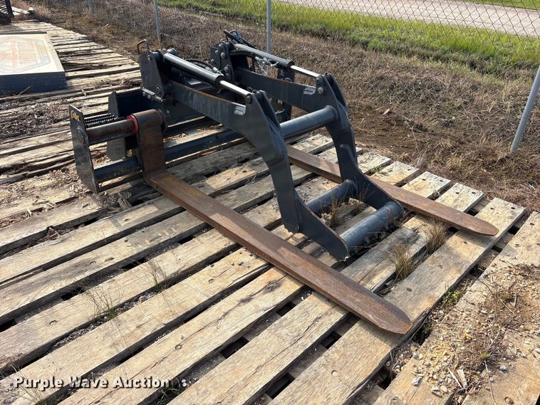 image for item FB8124 AMI Attachments B0500 grapple forks