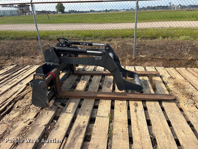 image for item FB8124 AMI Attachments B0500 grapple forks